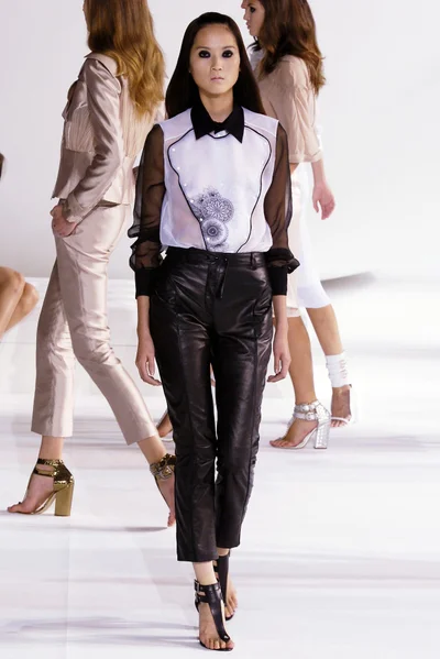 Look 44